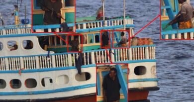Indian Navy INS Sumitra: भारतीय नौसेना ने पिछले 24 घंटे में दो जहाजों को समुद्री डाकुओं से छुड़ाया, 19 पाकिस्तानियों का किया रेस्क्यू