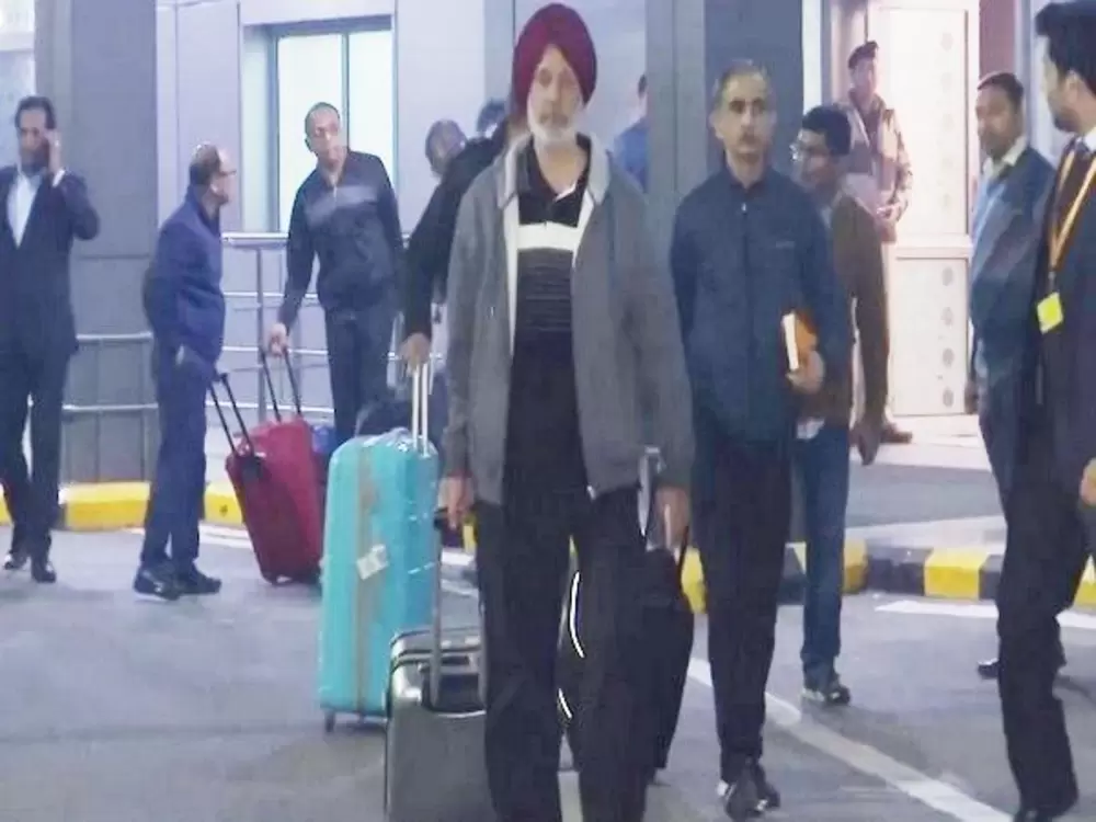 8 Indian: कतर की जेल से 8 भारतीय पूर्व नौसैनिक रिहा