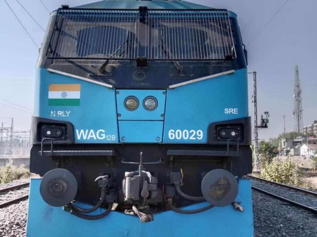 Indian Railway Job 2024: भारतीय रेलवे में 9 हजार पदों पर भर्ती के लिए जारी हुआ नोटिफिकेशन