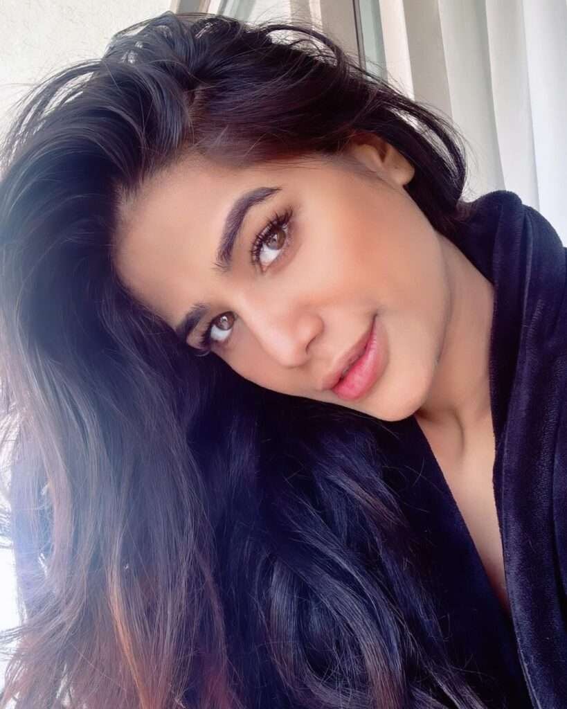 Poonam Pandey अपने झूठ पर अडिग, कही ये बात