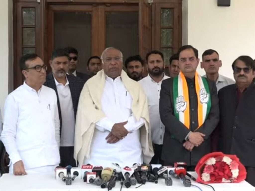 Brijendra Singh ने दिया पार्टी को झटका, इस्तीफा देकर कांग्रेस में हुए शामिल