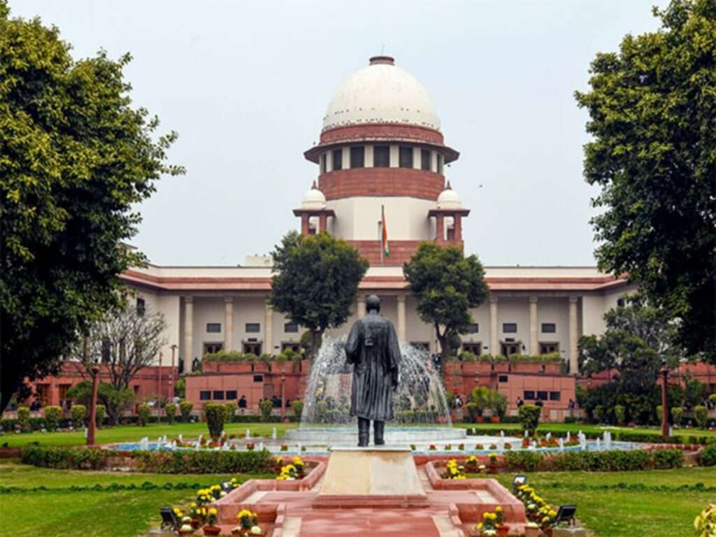 Electoral Bonds court: सुप्रीम कोर्ट ने SBI को लगाई फटकार