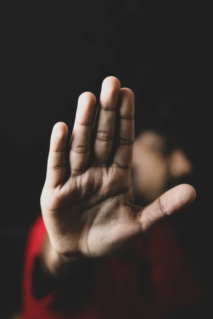 Aunt: नाबालिग भतीजे संग शारीरिक संबंध बनाकर बुआ ने दिया बच्चे को जन्म