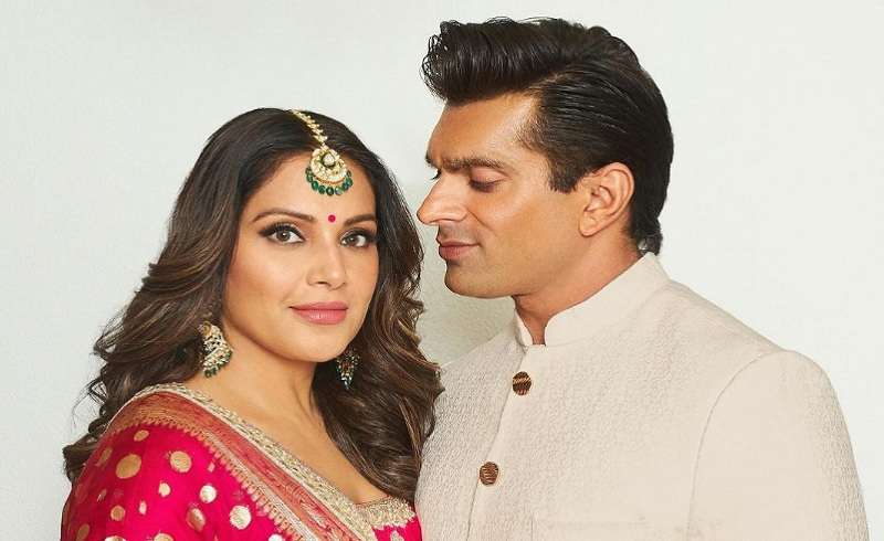 Bipasha Love: बिपाशा बसु ने वेडिंग एनिवर्सरी पर शेयर की खूबसूरत तस्वीरें