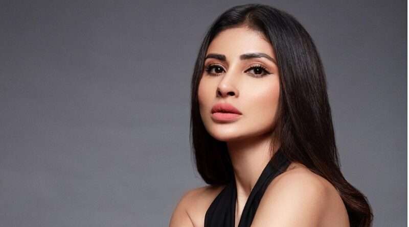 Mouni Post: मौनी रॉय का क्रिप्टिक पोस्ट देख हैरान हुए फैंस