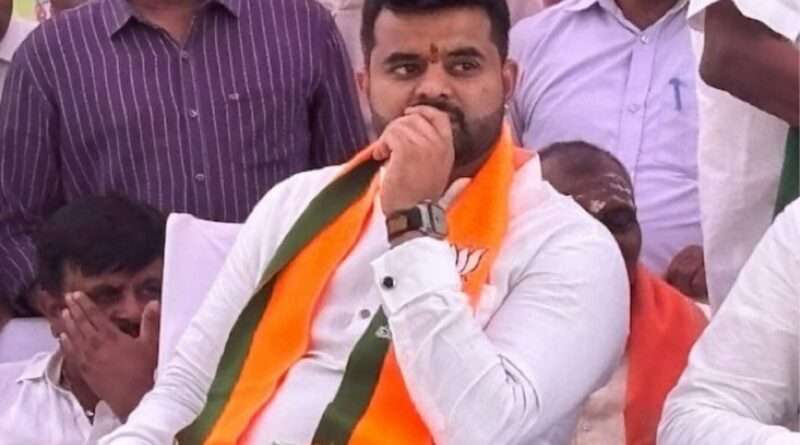 Sex Tape Scandal में प्रज्वल रेवन्ना के खिलाफ रेप का मामला दर्ज