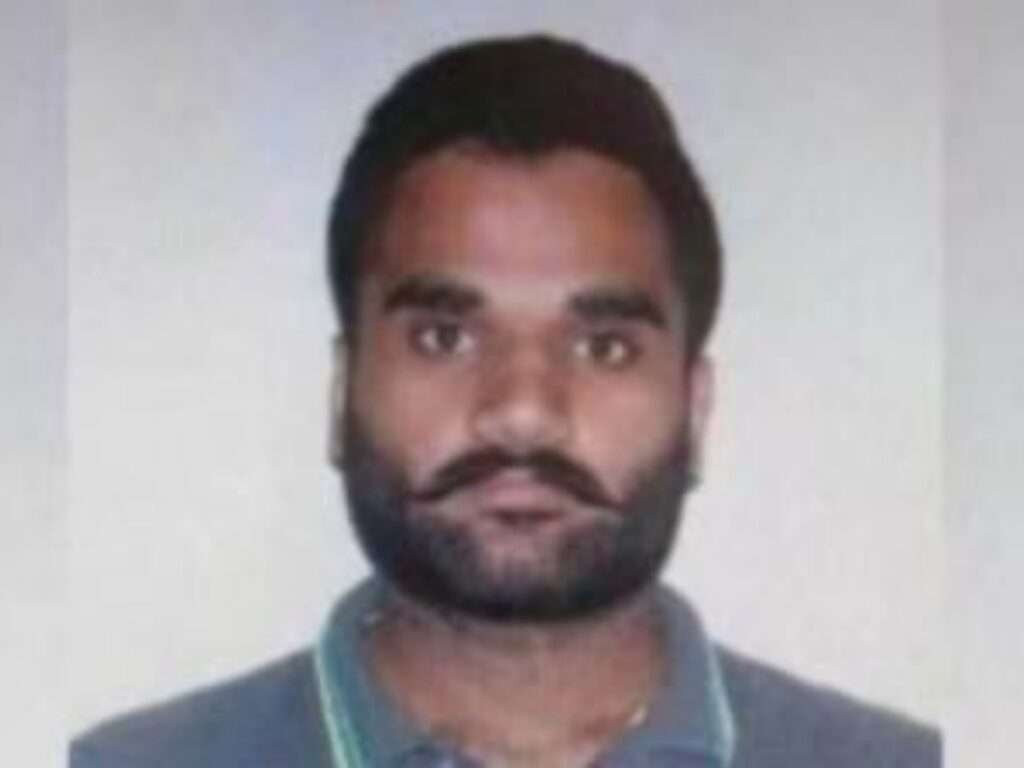 जिंदा है सिद्धू मूसेवाला हत्याकांड का मास्टरमाइंड गोल्डी बराड़ 7 Mastermind Goldy: जिंदा है मूसेवाला हत्याकांड का मास्टरमाइंड गोल्डी बराड़