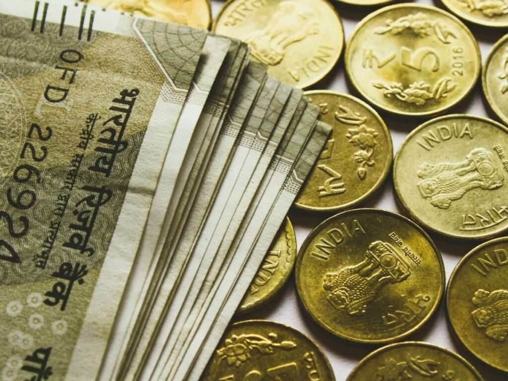EMI of bribe: लोगों पर बोझ न पड़े इसलिए अफसरों ने बांध दी रिश्वत की EMI