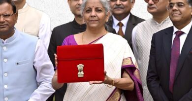 Nirmala Sitharaman : कभी सेल्स गर्ल का काम करती थीं निर्मला सीतारमण