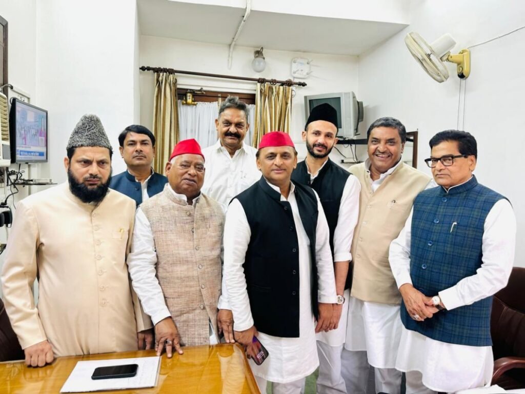 Waqf Board संशोधन सिर्फ बहाना है, जमीन बेचना निशाना है: अखिलेश यादव