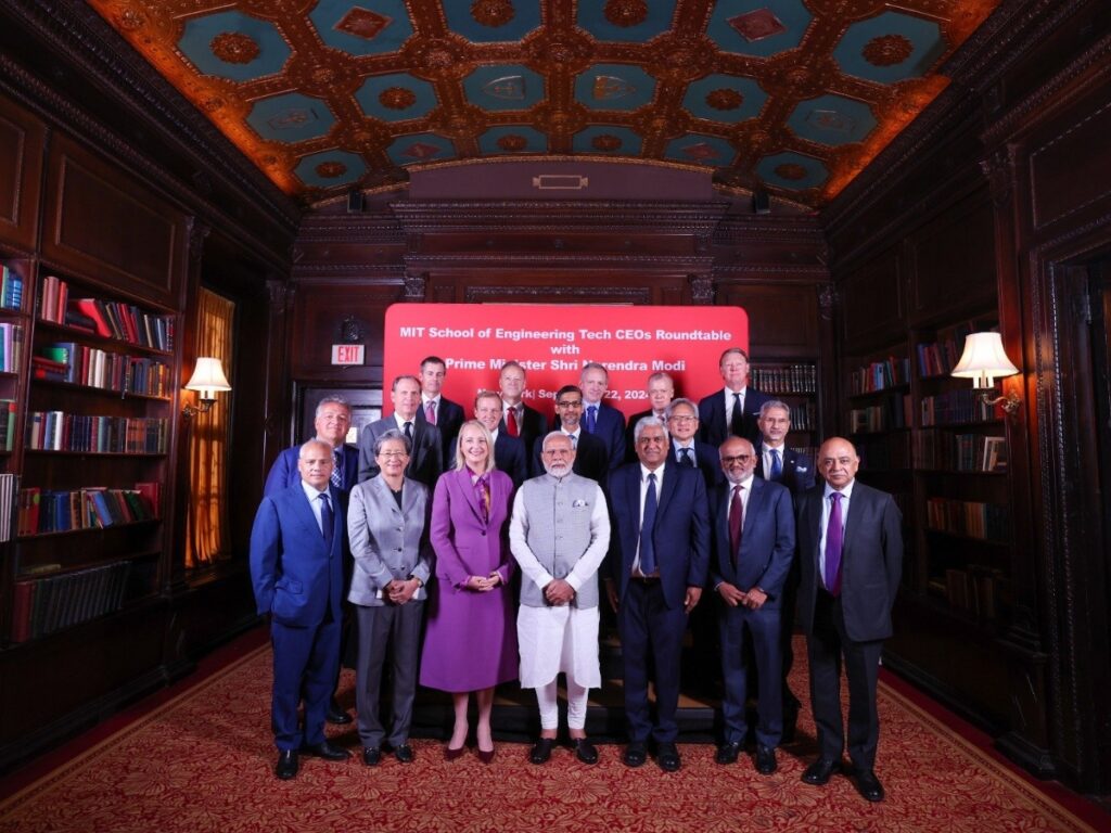 PM Modi ने USA में कंपनियों के CEOs के साथ की गोलमेज बैठक