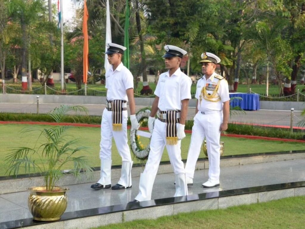 Indian Navy Jobs: नौसेना में 250 SSC अफसर पदों पर भर्ती शुरू