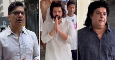 Himesh Reshammiya Father Death : हिमेश रेशमिया ने नम आँखों से दी पिता को अंतिम विदाई, सिंगर को हिम्मत देने पहुंचे ये बॉलीवुड सितारे