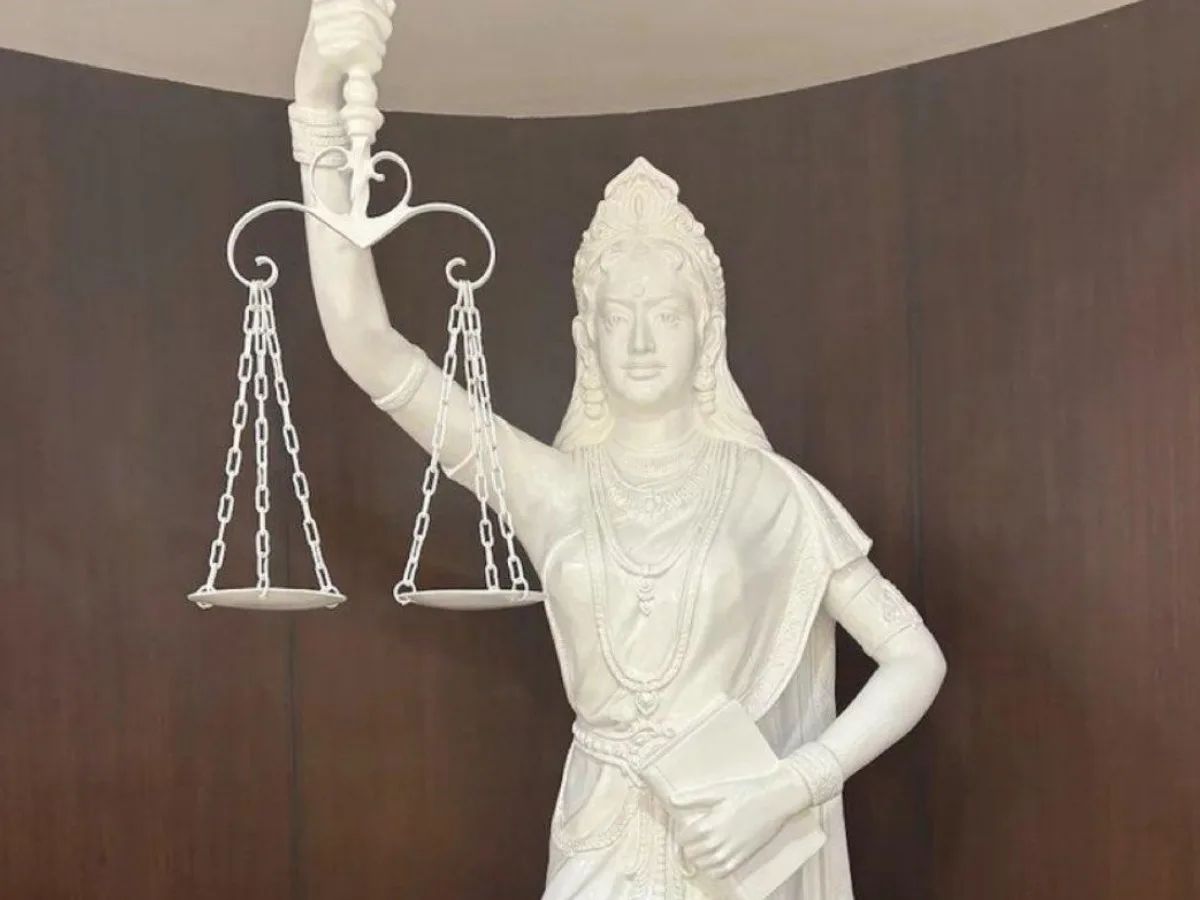 Statue of the Goddess of Justice changed