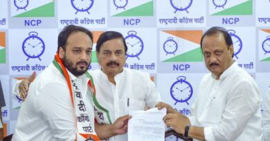 Zeeshan Siddique NCP में शामिल हुए, कांग्रेस को लगा झटका