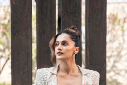 Taapsee Photo: तापसी पन्नू ने बचपन की फोटो शेयर की