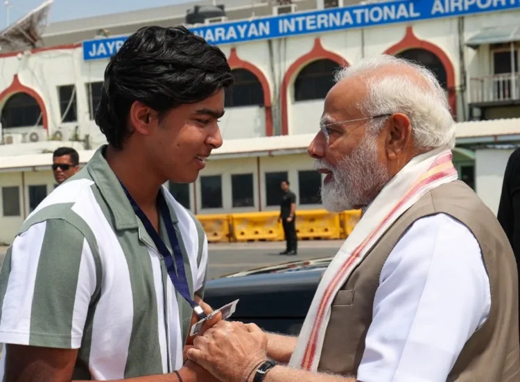 Vaibhav Suryavanshi ने की पीएम मोदी से मुलाकात