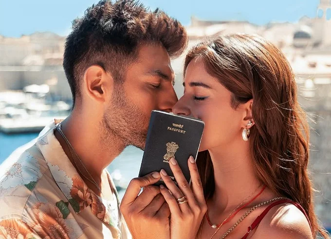Kartik and Ananya का करण जौहर की फिल्म में दिखेगा रोमांटिक अवतार