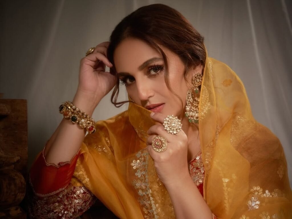 Huma Qureshi Net Worth, शिक्षा, करियर परिवार और पुरस्कार