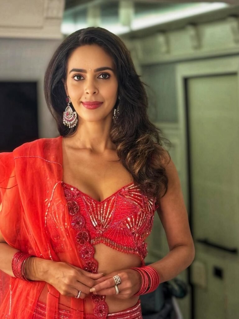 Mallika Sherawat Video: मल्लिका शेरावत का ये वीडियो हो रहा है वायरल