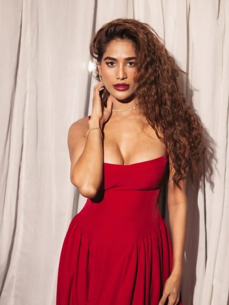 Poonam Pandey: Ramleela में Mandodari बनेंगी पूनम पांडे 1 Poonam Pandey: Ramleela में Mandodari बनेंगी पूनम पांडे
