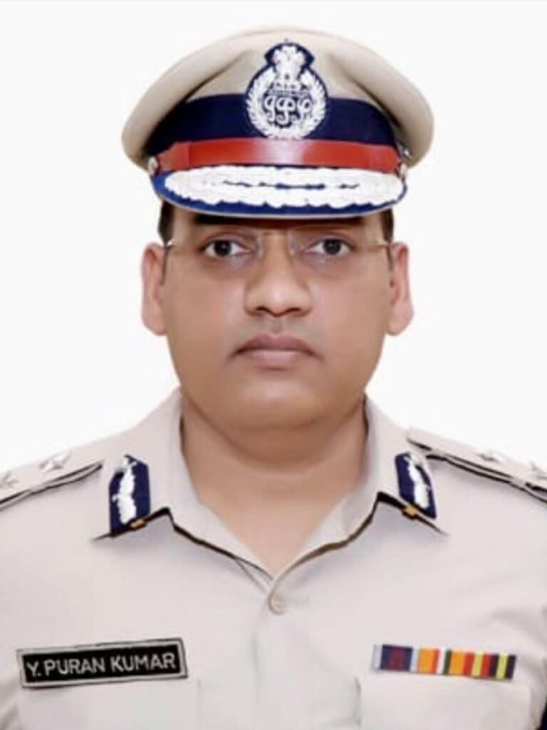 ADGP Y Puran Kumar ने गोली मारकर की आत्महत्या