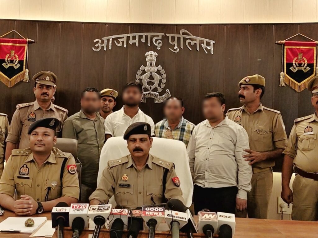 Azamgarh Jail के अकाउंट से कैदी ने उड़ाए 52 लाख